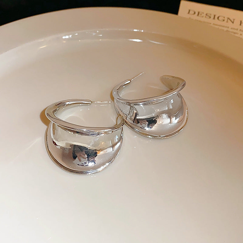 Oversized C-Shaped Wide Metal Stud Earrings - view 7