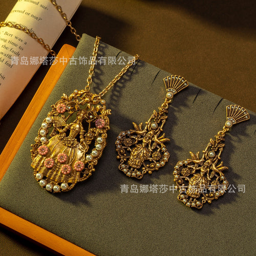 Vintage Accessory Summer New Heavy-Duty Creative Necklace Brooch 2-in-1 Western Artsy Retro Jewelry Set