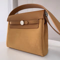 2026新款牛皮拼帆布小方包女高级感单肩斜挎包百搭通勤包 Handbag