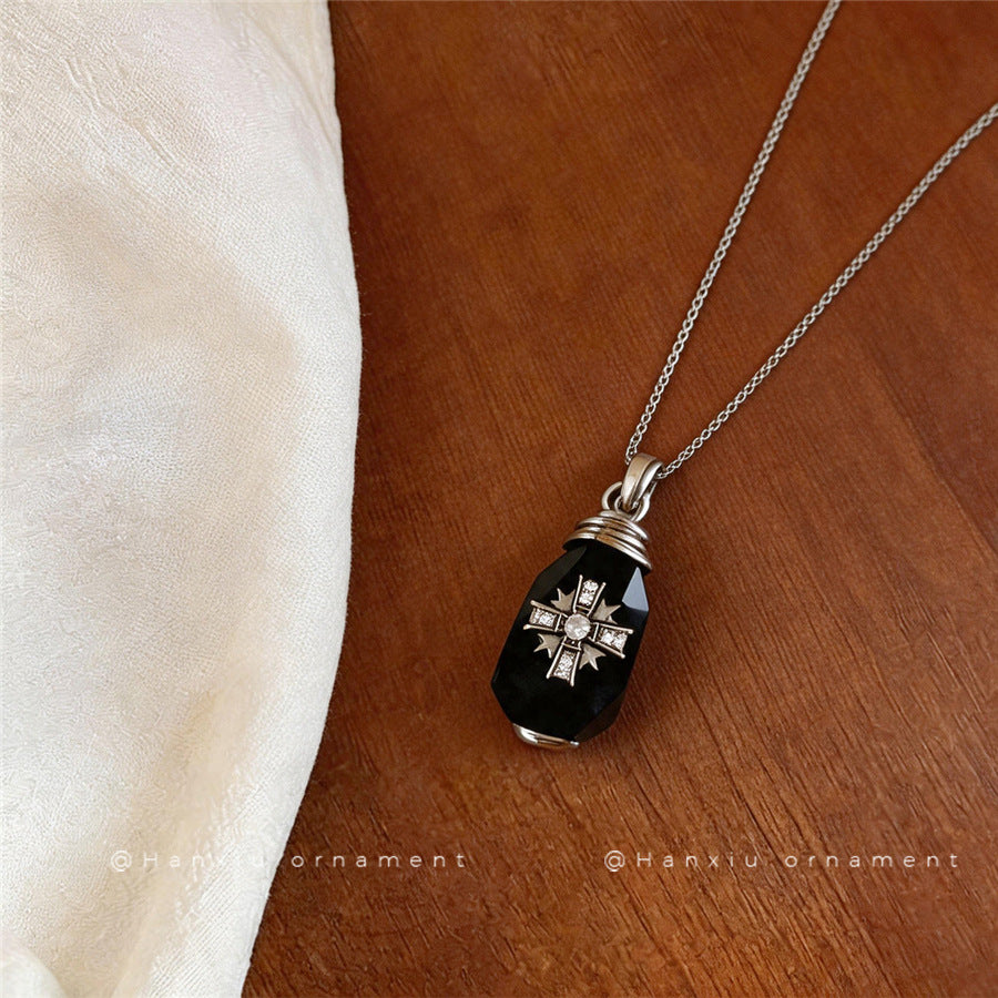 Chinese-Style Black Geometric Wooden Necklace - view 4