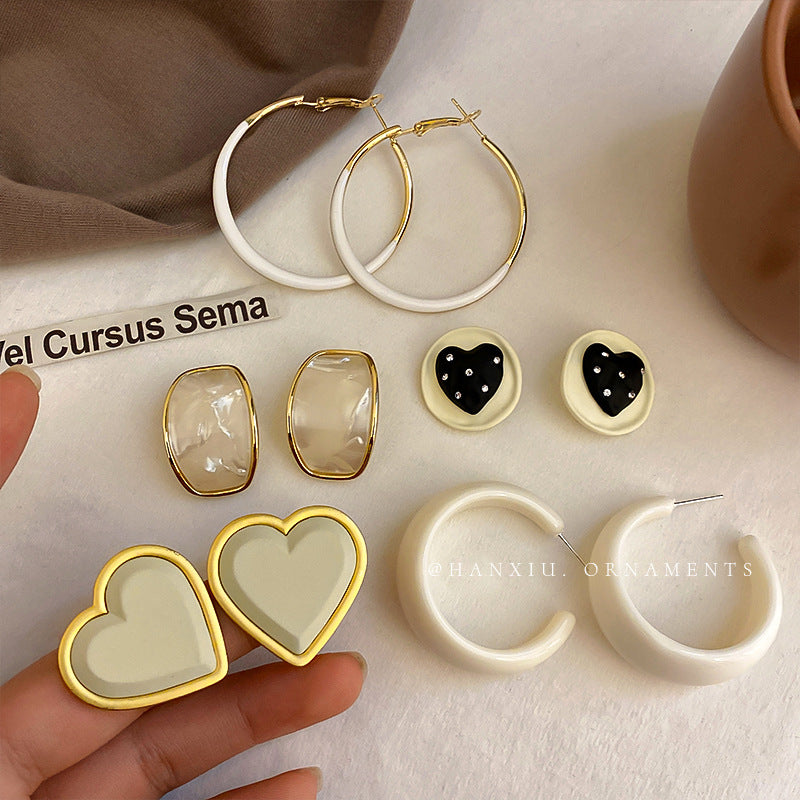 White Geometric Heart Hoop Stud Earrings - view 3