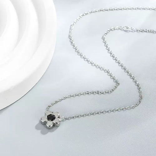 New Niche Fashionable Choker Korean Style Elegant Flower Pendant Sweater Chain Exquisite Premium Necklace Women