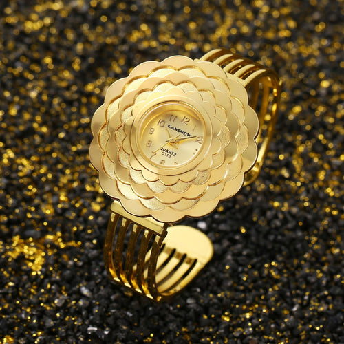 2024 New Gold Wave Pattern Statement Western Southeast Asia Bestseller Overseas Supply Bangle Quartz Watch Women In Stock