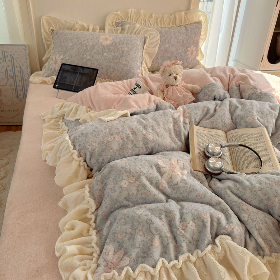 Korean Floral Milk Fleece 4-Piece Lace-Trim Bedding Set - view 3