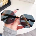New Fashionable Rimless Beveled Women Sunglasses Trendy Versatile Asymmetric Frame Sunglasses Street Snap UV-Protection Glasses
