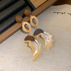 Wooden Shell Round Stud Earrings - view 7
