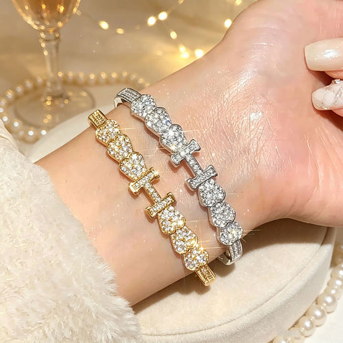 18K Gold Plated Cubic Zirconia Heart Crystal Flowing Light H Bangle Premium Bracelet Light Luxury Full Diamond Hand Jewelry Women Overseas Jewelry Item
