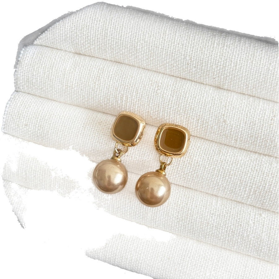 French Vintage Round Pearl Stud Earrings - view 5