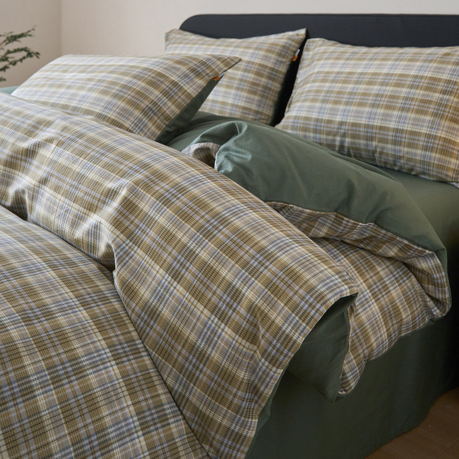 Red Tea Check Minimalist Cotton 4-Piece Bedding Set - view 2