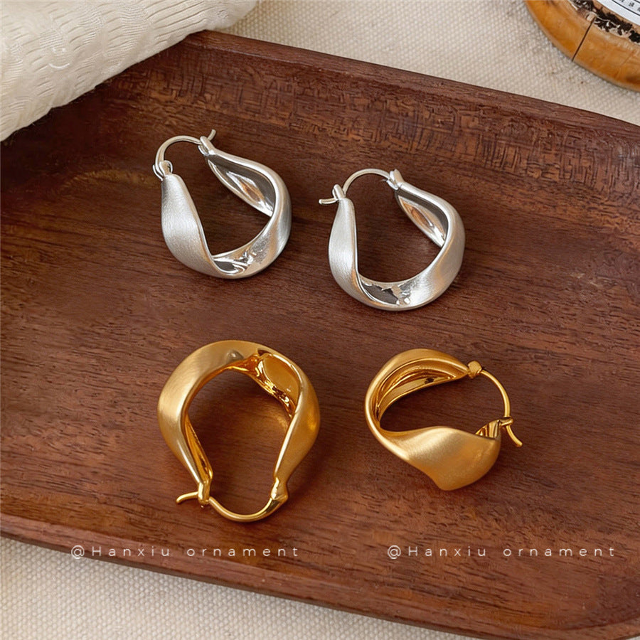 18K Gold-Plated Twisted Circle Hoop Earrings - view 4