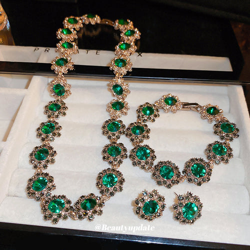 Retro Vintage Breeze Rhinestone Round Flower Necklace Set Fashionable Clavicle Chain Light Luxury Premium Necklace Women