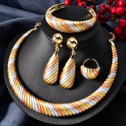 New Arrival 14k Gold Plated Copper Exquisite Necklace Earrings Set Ring Bracelet Set Bride Accessory Set Elegant