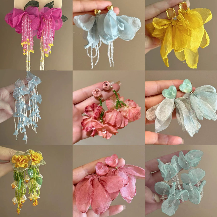 Heart Resin Flower Mesh Stud Earrings - view 2