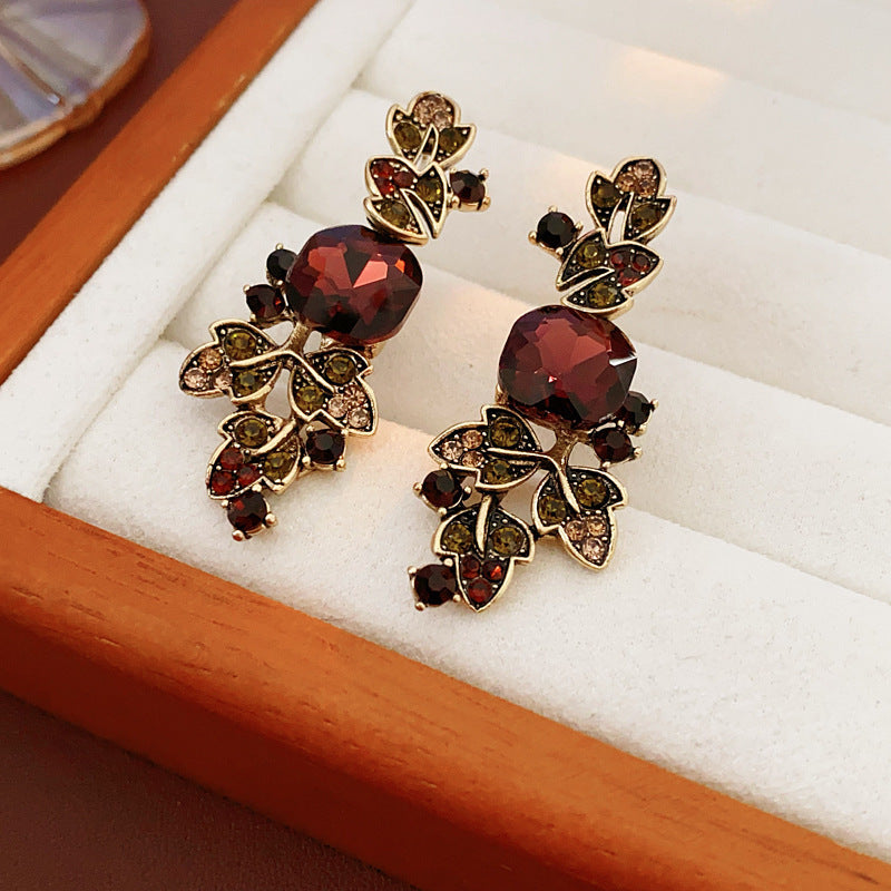 Vintage Rhinestone Flower Stud Earrings - view 9