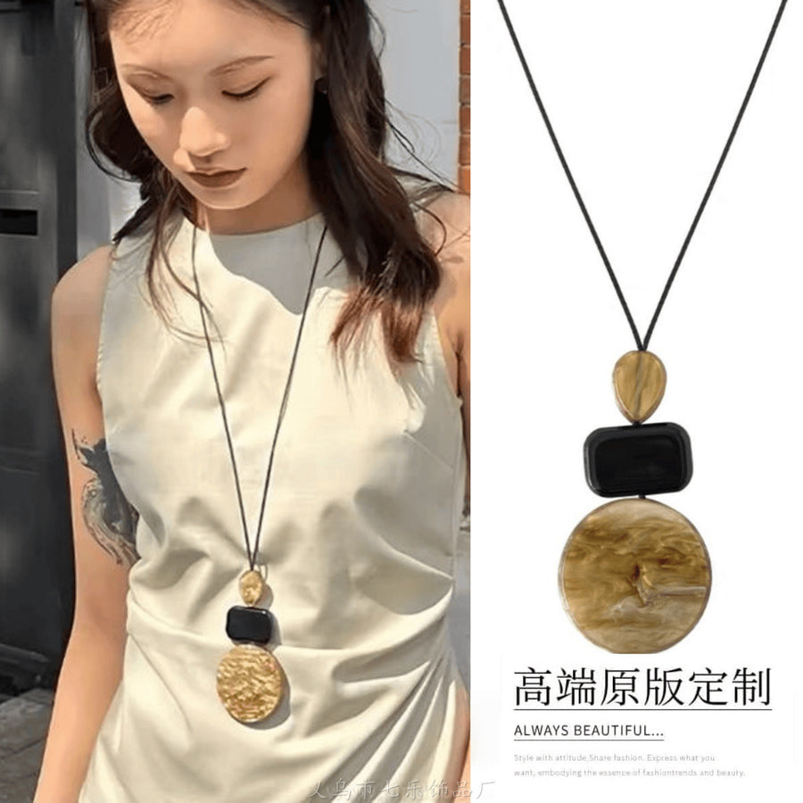 Minimalist Heart and Star Pendant Necklace - view 4