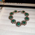 Retro Vintage Breeze Rhinestone Round Flower Necklace Set Fashionable Clavicle Chain Light Luxury Premium Necklace Women