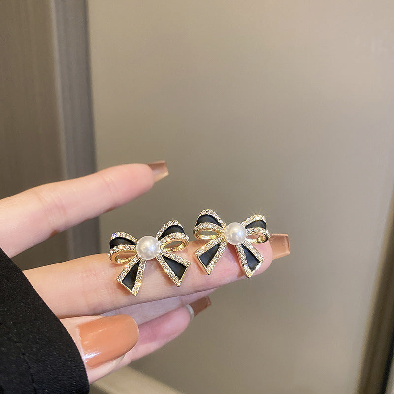 Oversized Geometric Metal Pendant Earrings - view 8