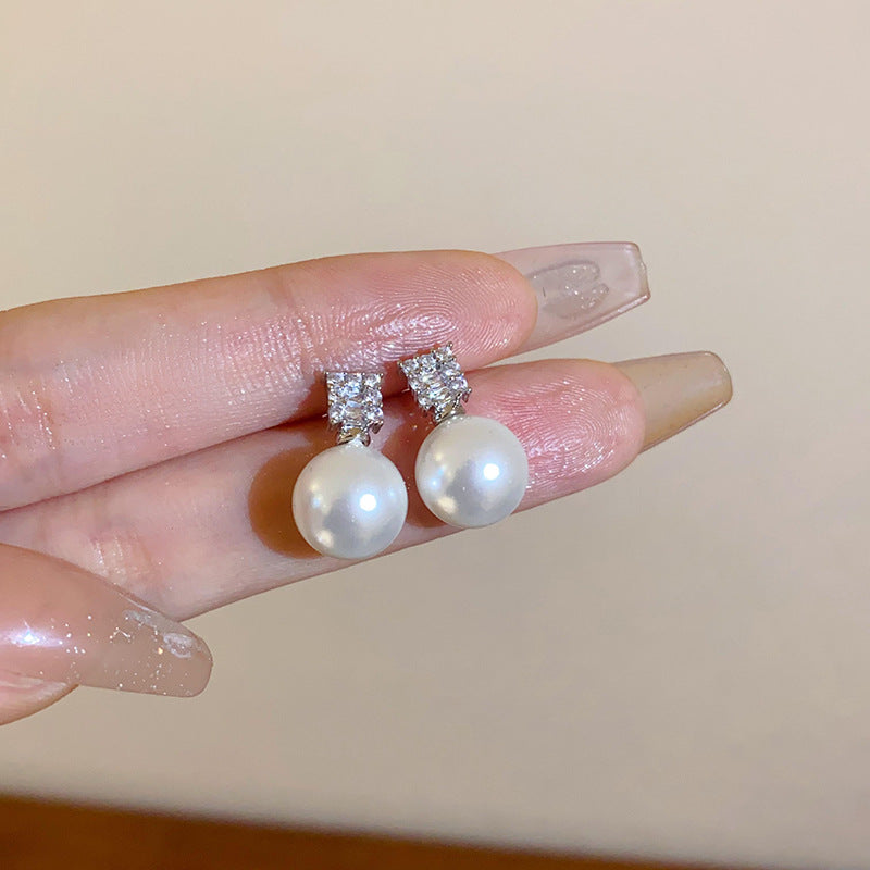 French Rhinestone Flower Round Pearl Earrings - view 9