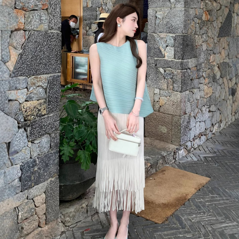 Brightening Relaxed Sleeveless Pleated Fringe Skirt + Top Set