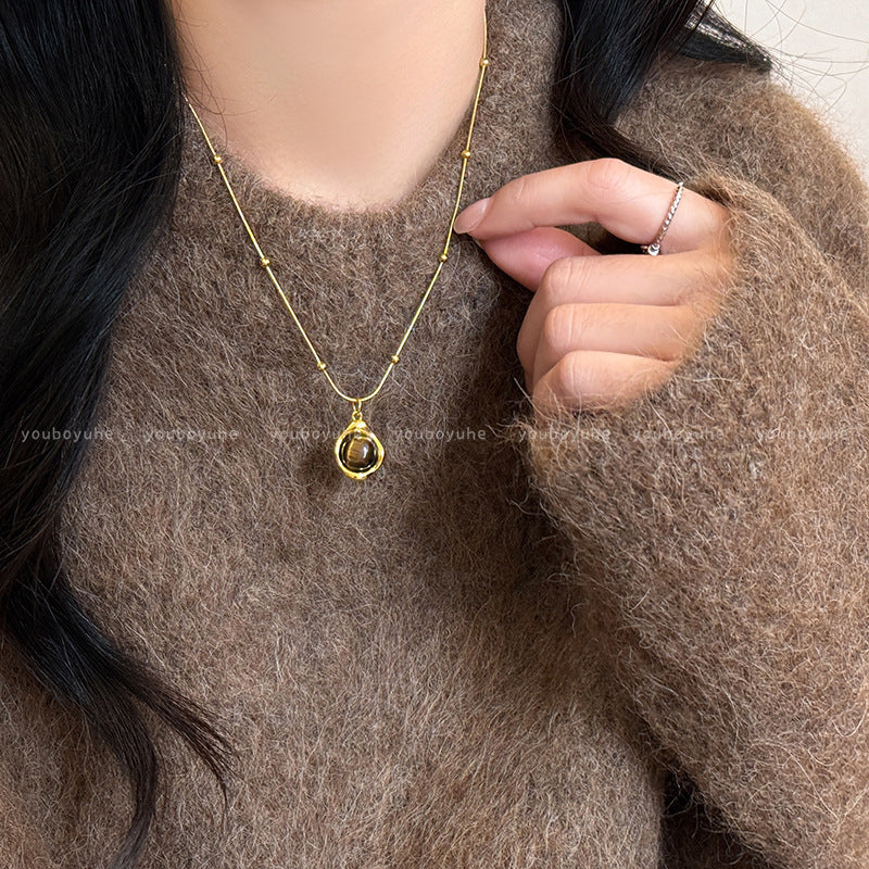 Vintage Oval Tiger's Eye Pendant Necklace - view 12