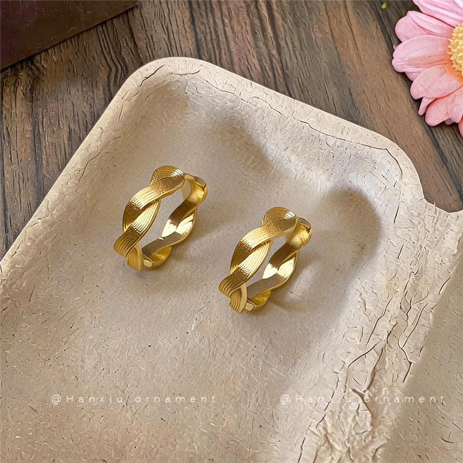 Minimalist Twisted Circle Huggie Earrings - view 4