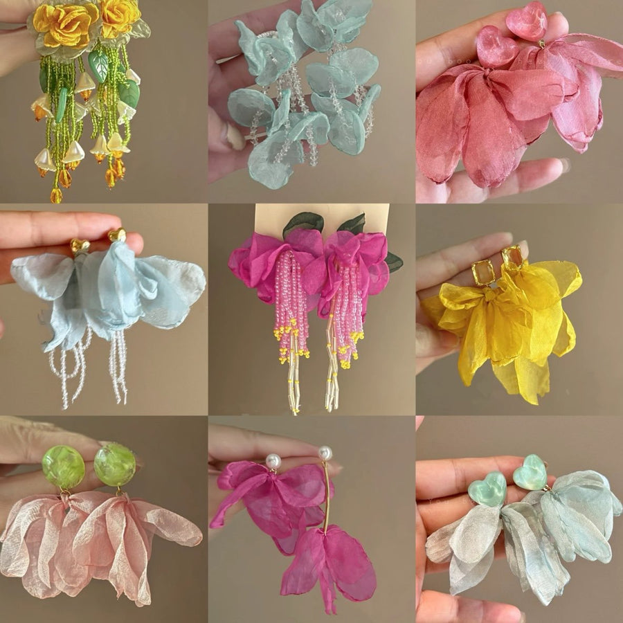 Heart Resin Flower Mesh Stud Earrings - view 2