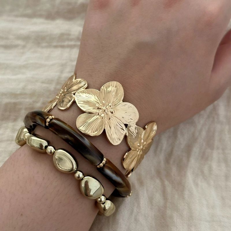 Vintage Geometric Flower Bracelet - view 2