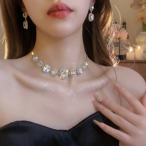 Western Imperial Breeze Rhinestone Geometric Oval Round Stud Earring Necklace Set Fashionable Clavicle Chain Light Luxury Premium Necklace