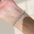 Light Luxury Premium Burst Sparkle Twist Pattern Full Diamond Bracelet Two-Tone Retro Stylish Niche Design Elegant Versatile Hand Jewelry