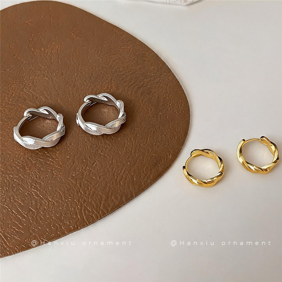 Minimalist Twisted Circle Huggie Earrings - view 2