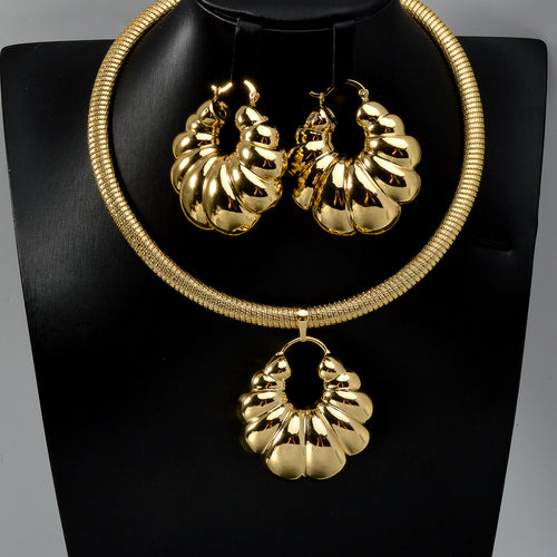 Western Retro Light Luxury Style Jewelry Set Croissant Design Earrings Pendant Statement Trendy Bead Gem Set