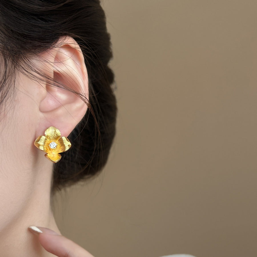 Artistic Zircon Flower Stud Earrings - view 3
