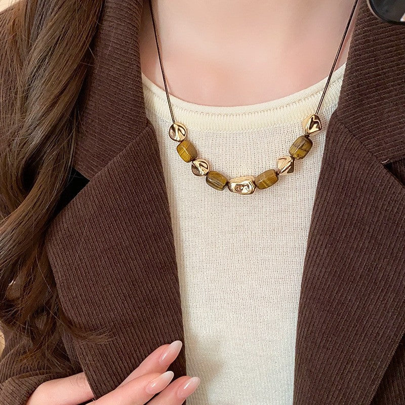 Vintage Brown Tiger's Eye Round Necklace - view 9