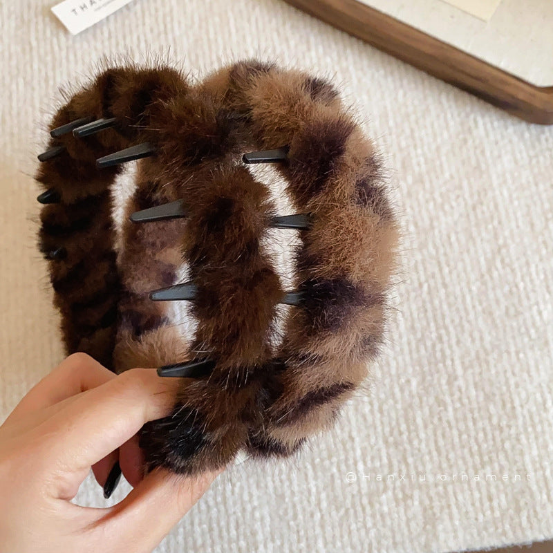 Vintage Fuzzy Leopard Print Headband - view 4