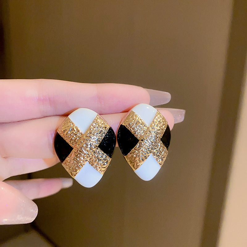 Vintage Enamel Oval Flower Earrings - view 6
