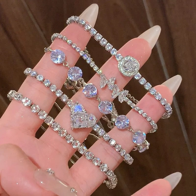 Korean Zircon Heart Circle Bracelet - view 2