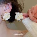 Retro Elegant Geometric Flower Pearl Earrings Necklace Set Fashionable Clavicle Chain Light Luxury Premium Necklace