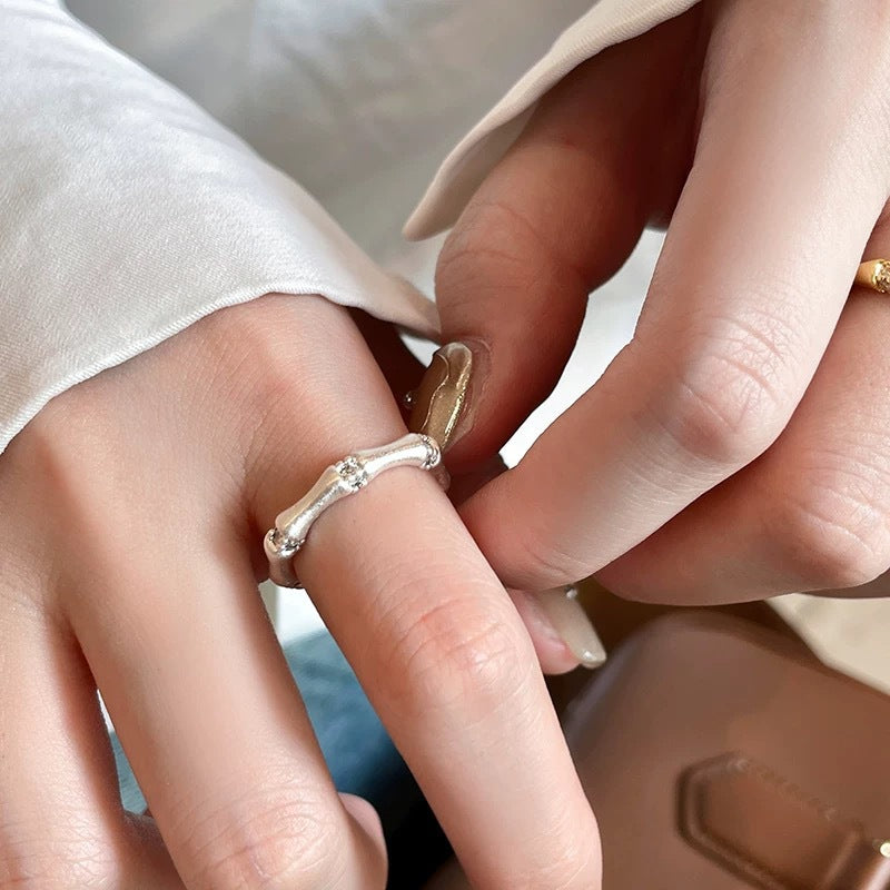 Minimalist Silver-Tone Open Ring - view 7
