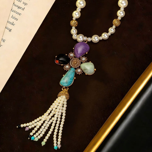Vintage Four Leaf Clover Pearl Necklace Rhinestone Fashionable Personality Sweater Chain Imperial Western Retro Pendant
