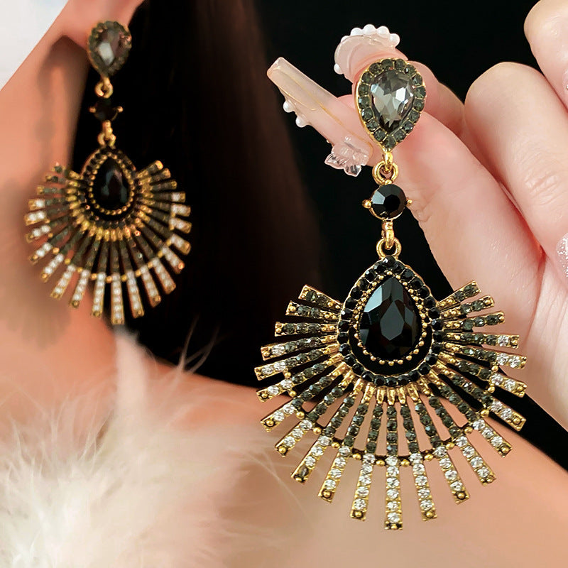 Vintage Pearl and Rhinestone Stud Earrings - view 12