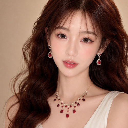 King Royal Breeze Full Diamond Geometric Teardrop Jewelry Set Imperial Breeze Luxury Necklace Light Luxury Niche Necklace Women