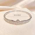 Western Trendy Clover Bangle Fashionable Burst Sparkle Cubic Zirconia Flower Hand Jewelry Starry Sky Design Premium Bracelet Women