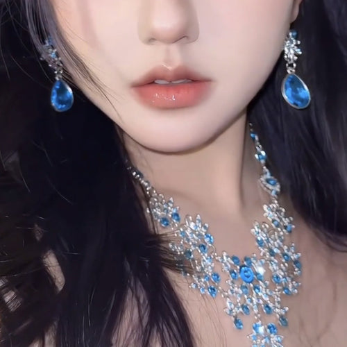 Western Imperial Breeze Super Sparkle Rhinestone Flower Teardrop Stud Earring Necklace Set Women Clavicle Chain Light Luxury Premium Necklace