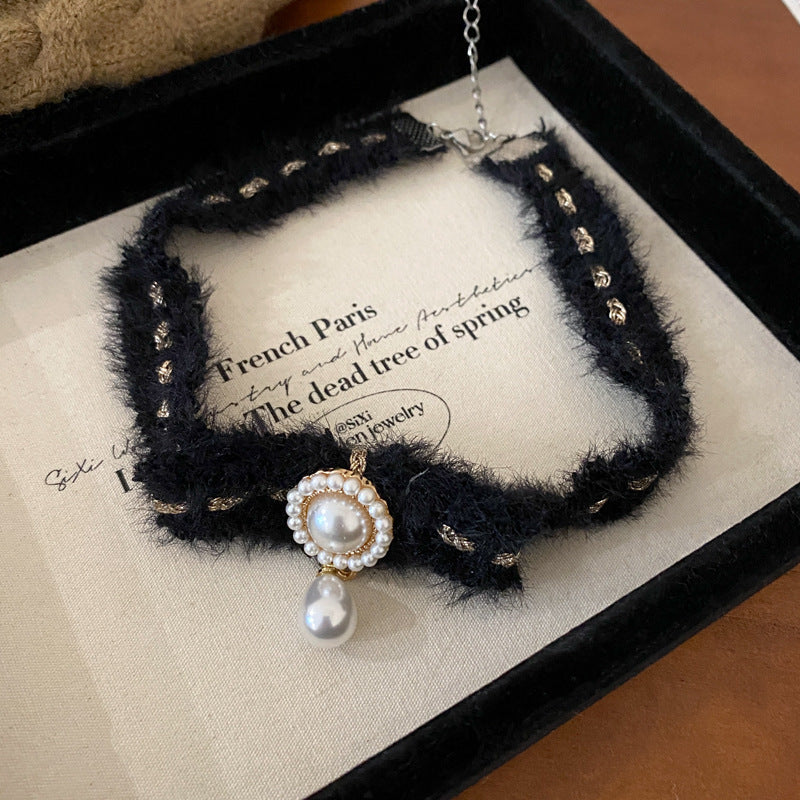 Rhinestone Star Pendant Fuzzy Choker Necklace - view 9
