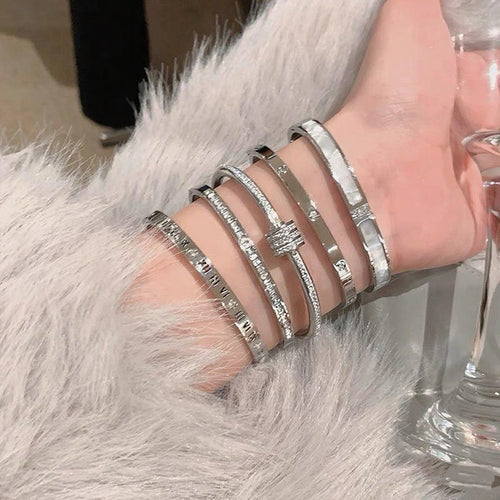 Light Luxury Premium Full Diamond Bangle Women Silver Titanium Fade-Resistant Bangle Bracelet New Couples Hand Jewelry Item
