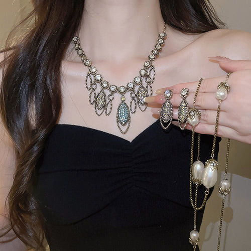 Old Dream Bead Huawei Crystal Oval Pendant Jewelry Set Light Luxury Niche Clavicle Chain Vintage Distressed Heavy-Duty Necklace