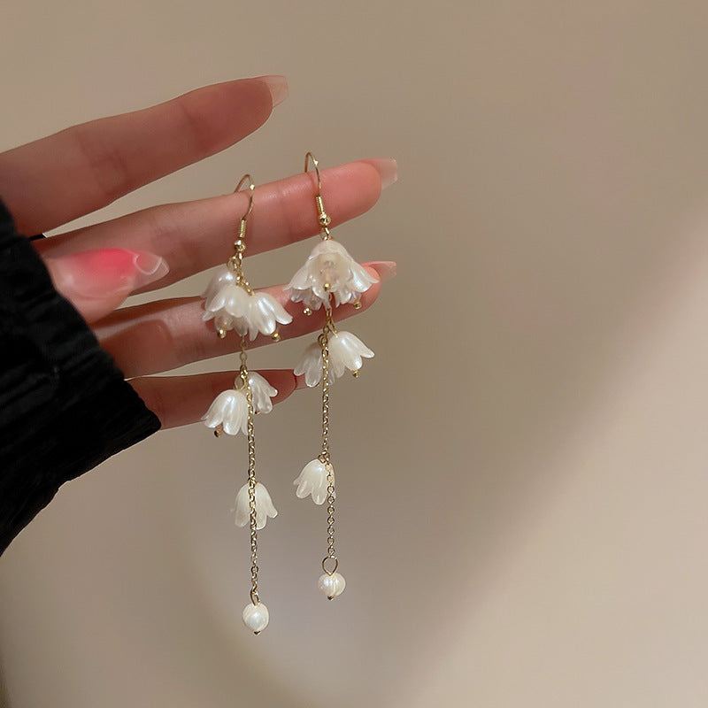Oversized Geometric Metal Pendant Earrings - view 9