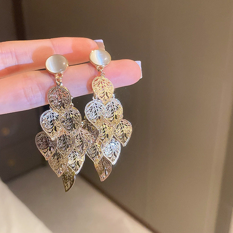 Rhinestone Mesh Butterfly Tassel Earrings - view 10