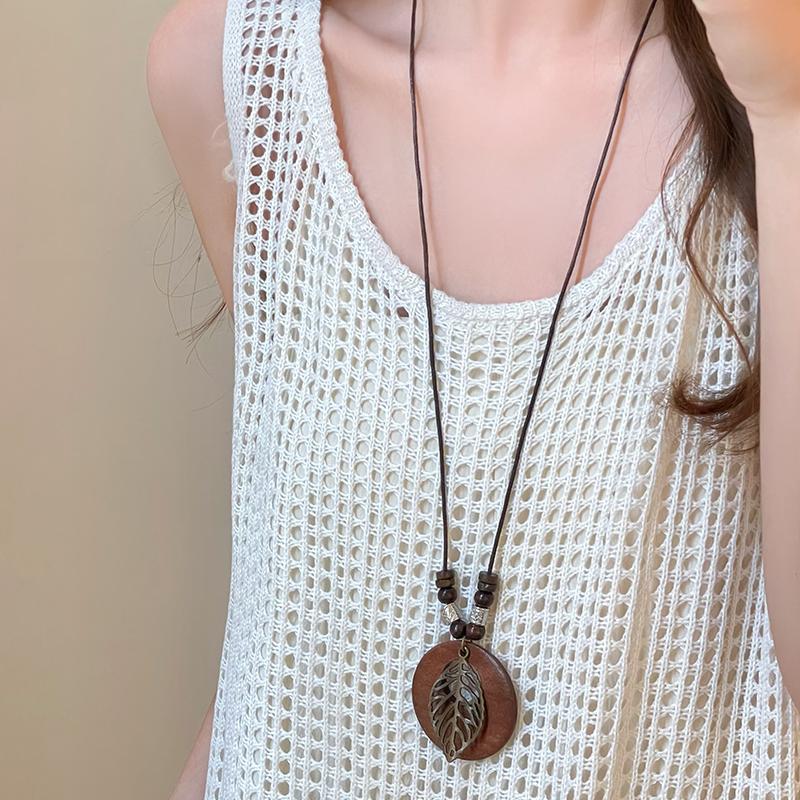 Chinese-Style Zen Wooden Bead Necklace - view 11
