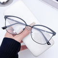 New Overseas Cat-Eye Photochromic Anti-Blue-Light Glasses Retro Gold Metal Frame Women Bare-Face Tool Plano Glasses Frame